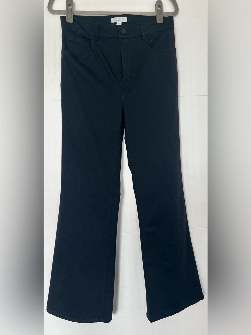 Ann Taylor Weekend 5-Pocket Trouser NWT Size 6 Black High Rise Flare Style 82920